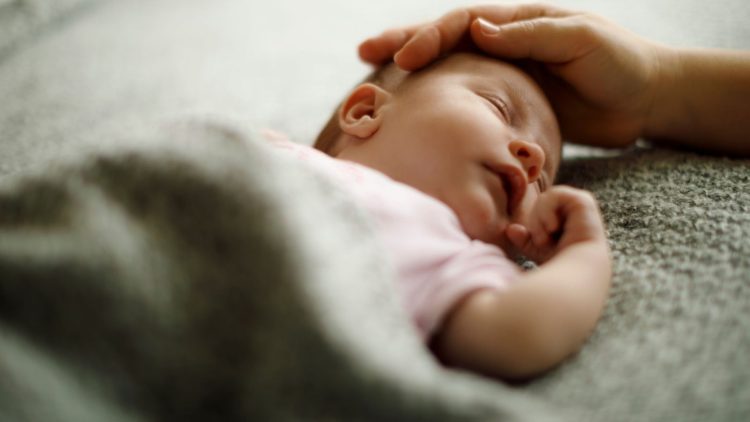 Tiêu chuẩn dinh dưỡng và kiểm định chất lượng sữa tăng cân cho bé 1 tuổi