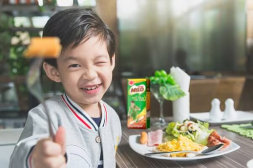 Trẻ lười ăn, chậm lớn: Liệu sữa lúa mạch MILO có phải là giải pháp? 3 Trẻ lười ăn có nên sử dụng sữa lúa mạch MILO?